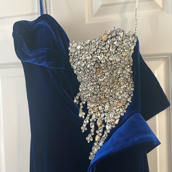 Portia & Scarlett Cobalt Velvet Dress - Picture 4 of 6